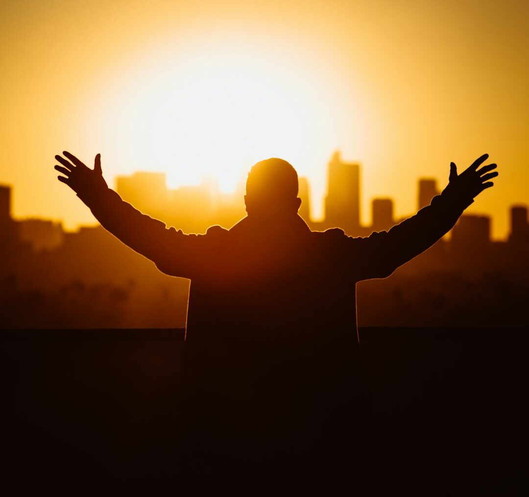 photo-1542042179-03efeb269b35